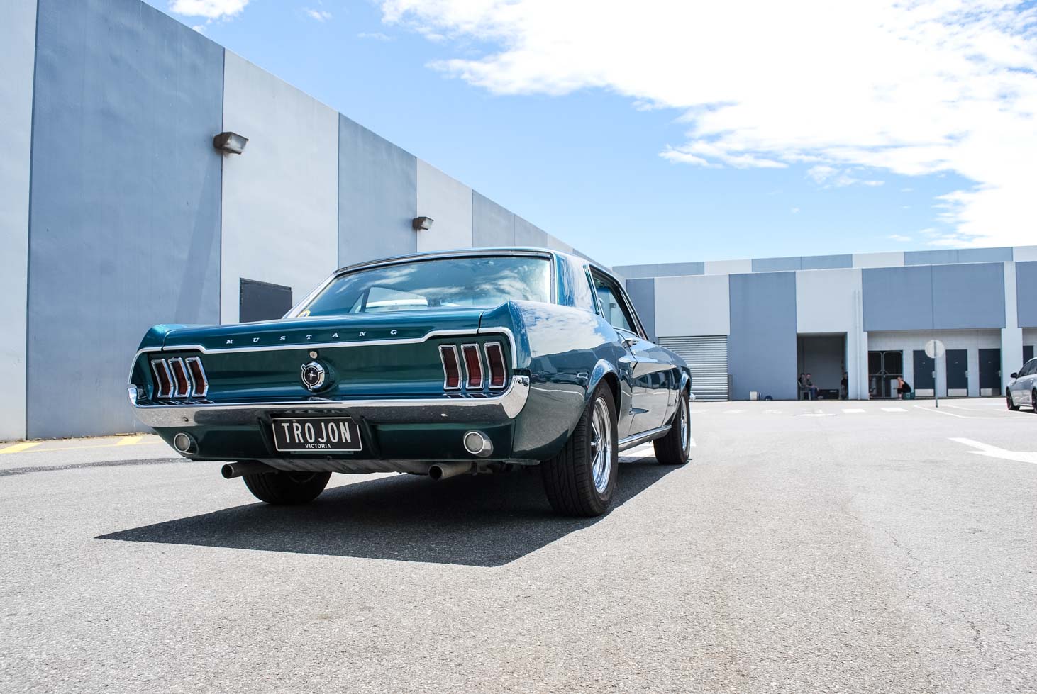 1967 ford mustang with 351 windsor motor