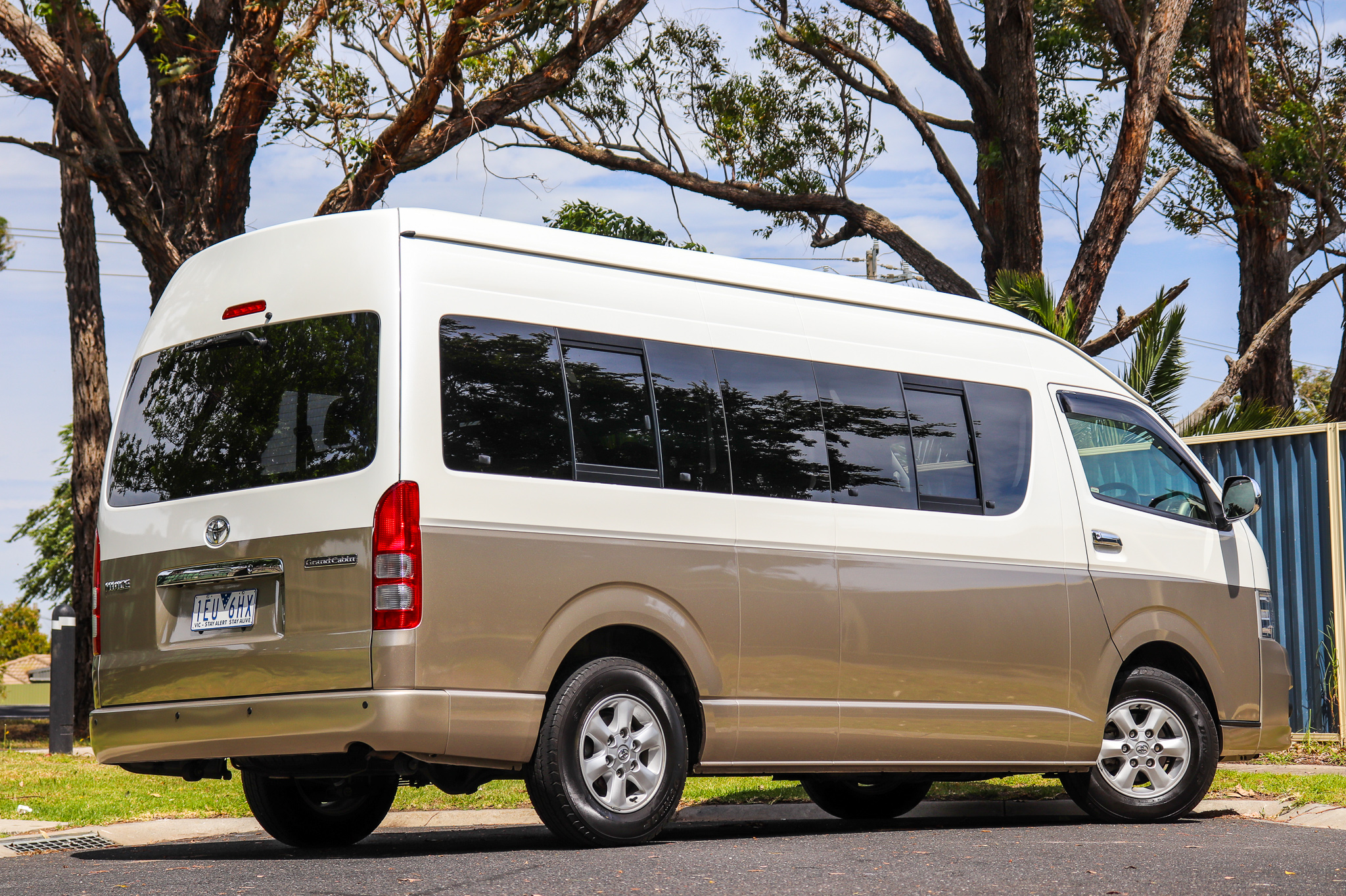 Toyota grand ace